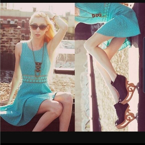 Free people light blue daisy dress size 2 - Picture 1 of 6